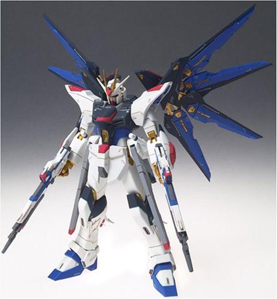 TAMASHII NATIONS Cosmic Region 7003 Strike Freedom Gundam